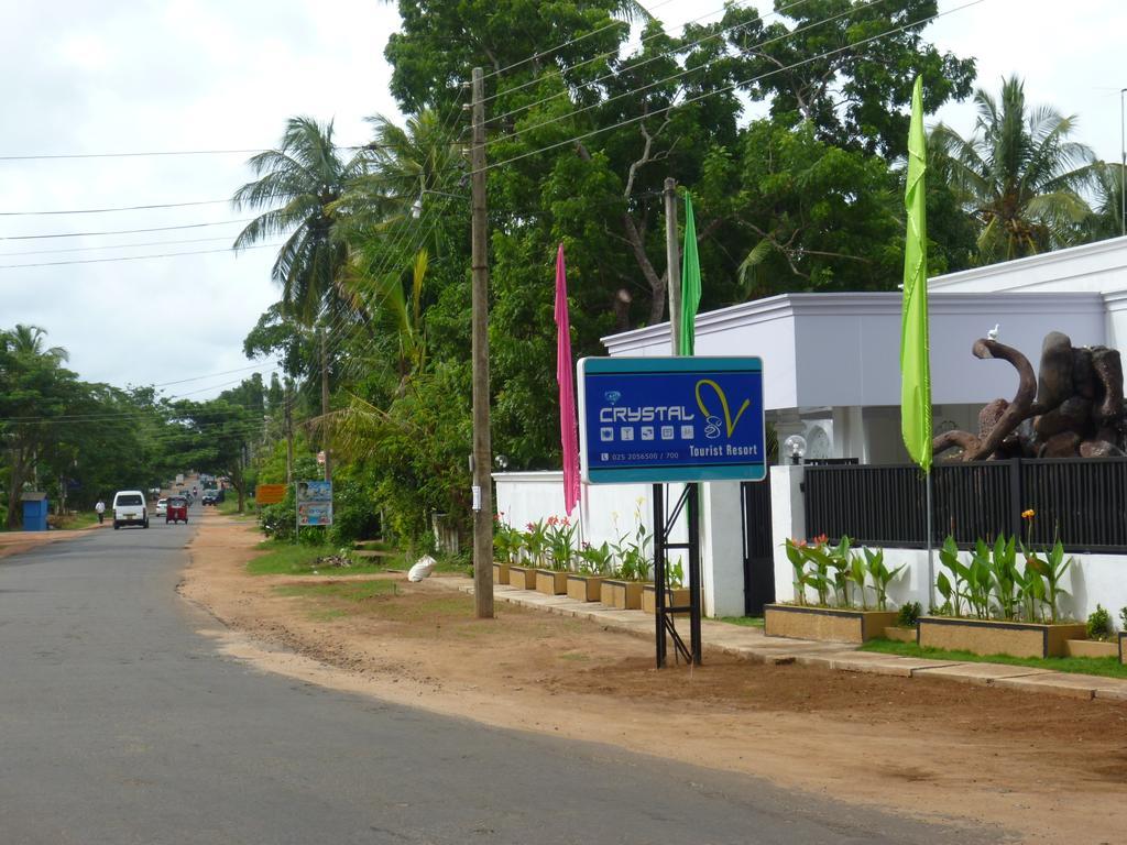 Crystal V Tourist Resort Anuradhapura Exterior photo